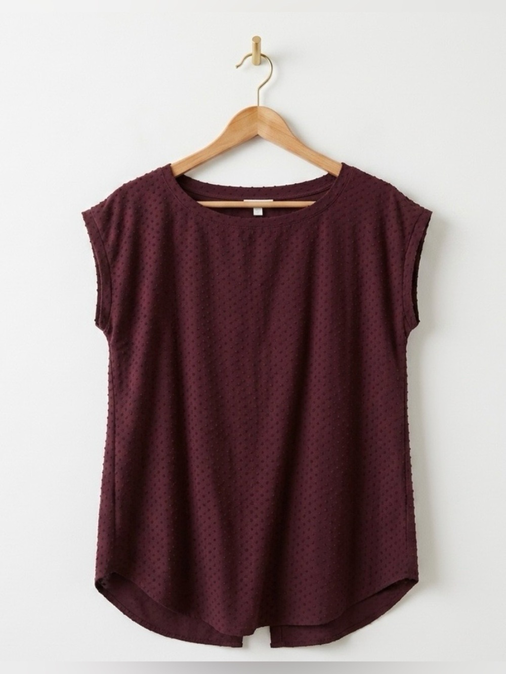 Wilfred Free Aritzia Anvers Textured Dot Split Back Top XS Wine Plum